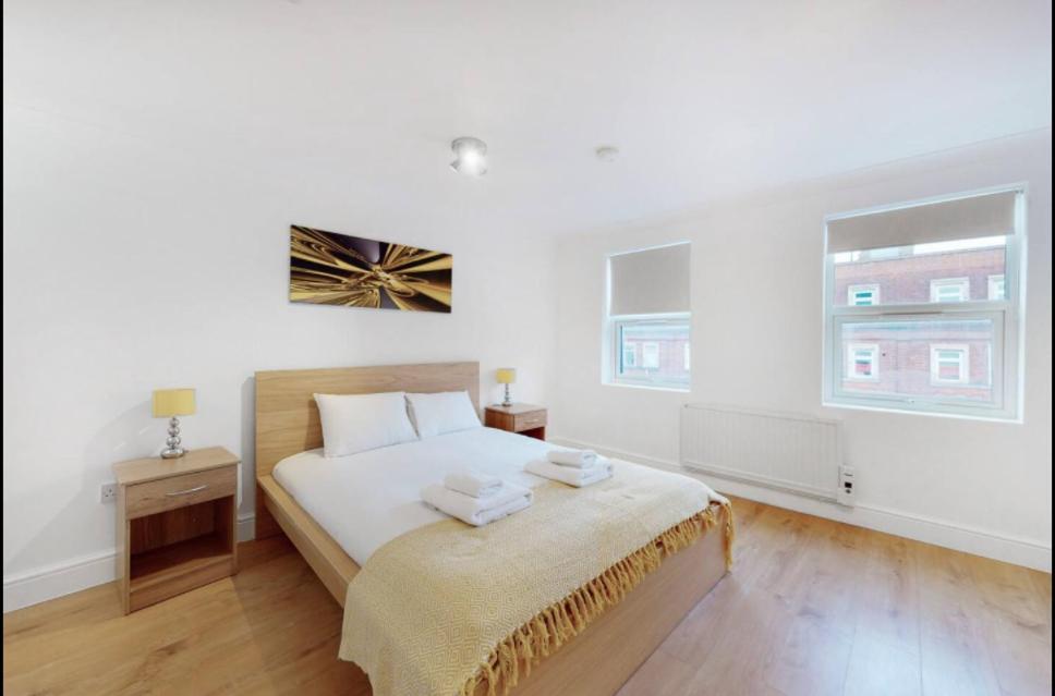 Modern Split Level 1 Bedroom Flat In Aldgate Лондон Екстер'єр фото
